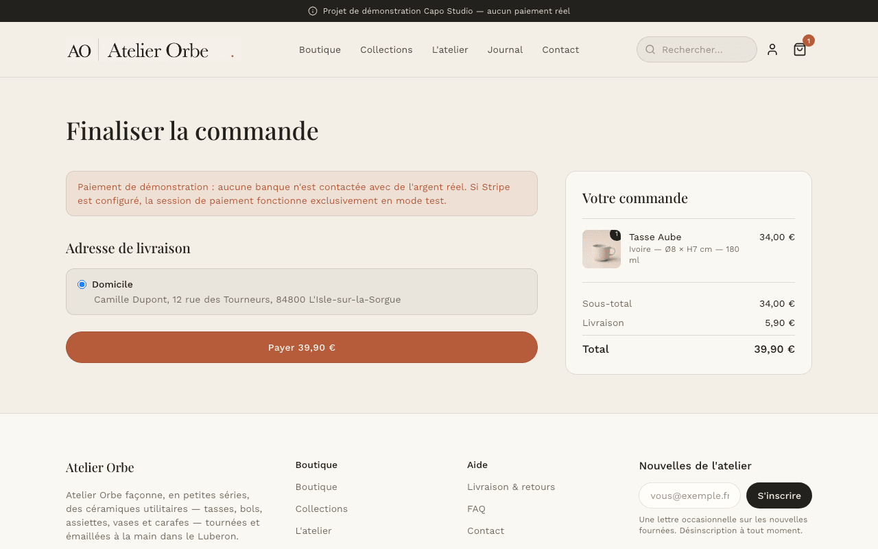 Capture d'écran de la page Compte client requis, paiement Stripe réel en mode test